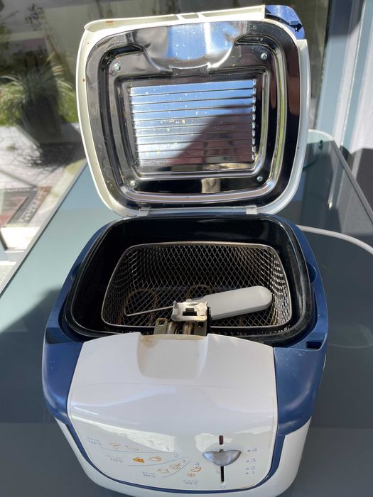 Fritadeira UFESA a óleo