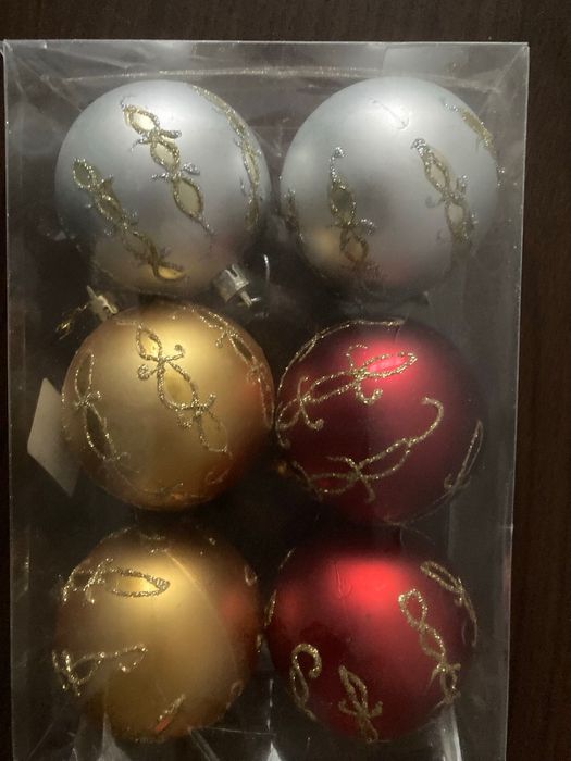 Новорічні прикраси деревʼяні іграшки, ялинкова гірлянда, Дід Мороз