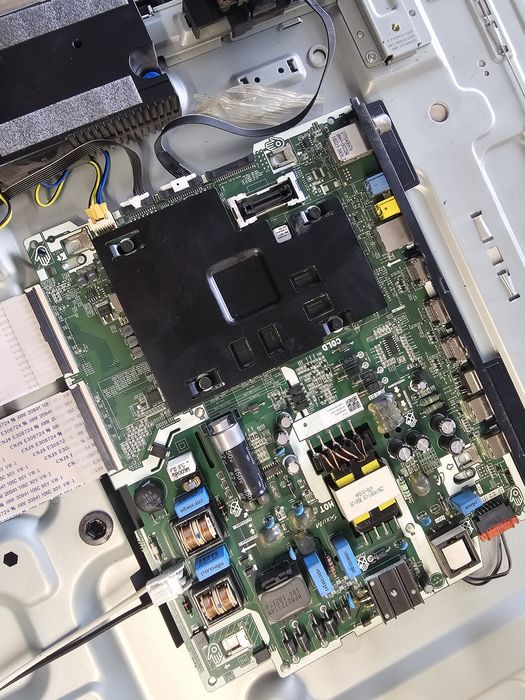 Telewizor Samsung 43" UE43NU7122K uszkodzony