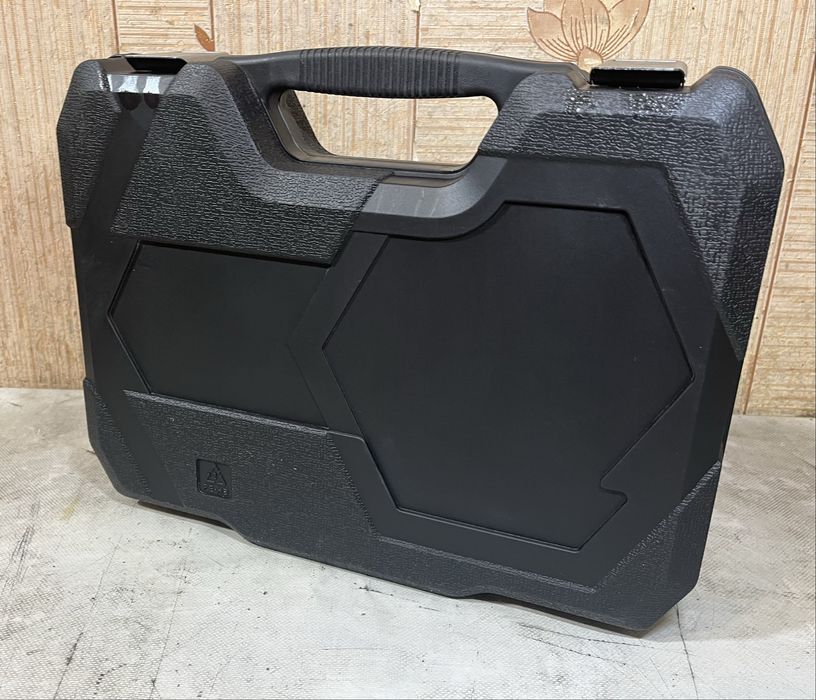 Набір інструментів Dnipro-M ULTRA 73 | 73 предметів