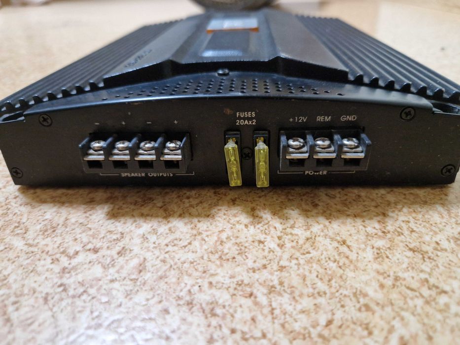 Wzmacniacz JBL plus gratisy