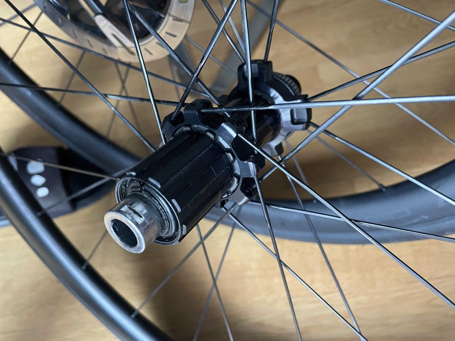 Koła  Carbon SHIMANO ULTEGRA C36 2023 Disc Tar