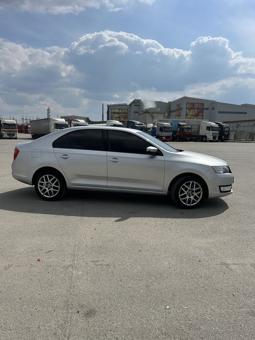 Skoda rapid 2017 1.6
