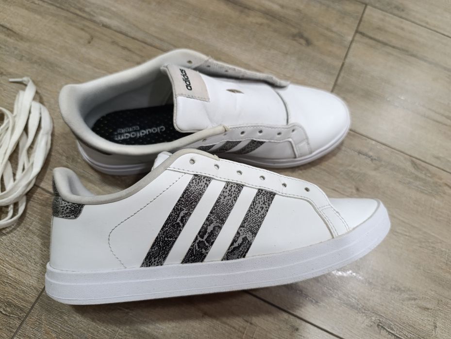 Кросівки Adidas білі