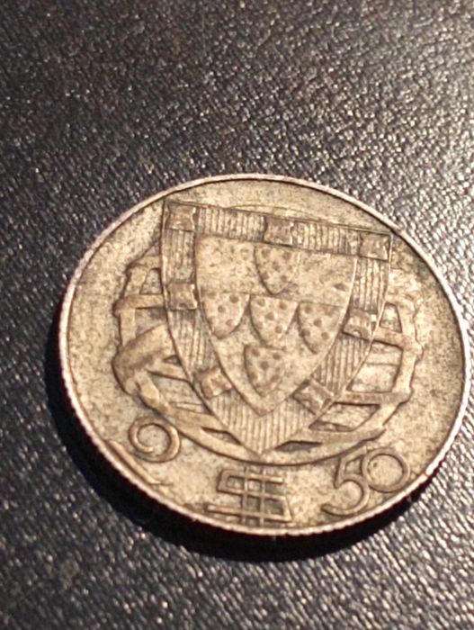 2,5 escudos	Portugal	1951		Prata