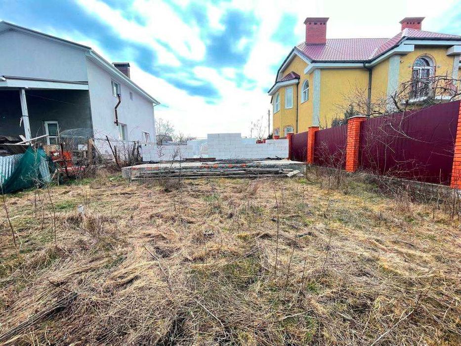 Продажа земельного участка с начатым строительством у моря!