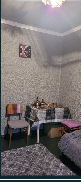 Оренда кімнати в гуртожитку (8 кімнат з загальним коридором)