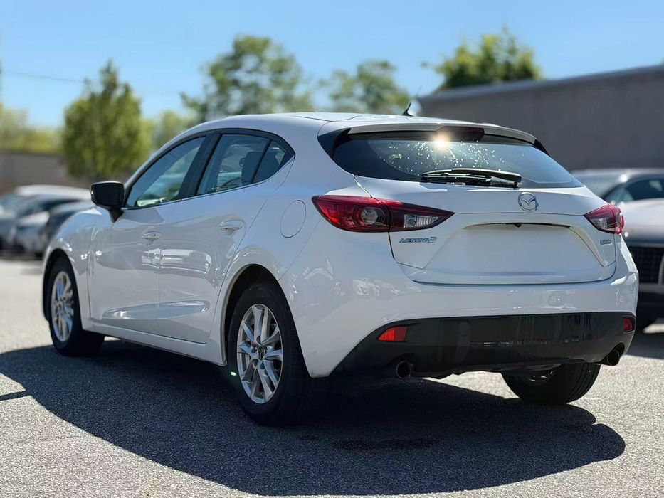 Mazda 3 i Touring      2016