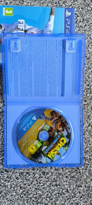 Crash nsane trilogy/Fifa 19 PlayStation 4