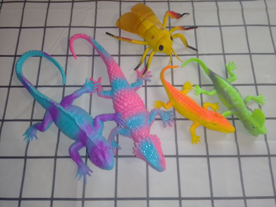 Стретч іграшка:Повелителі гір,тропіків,моря.Легенда драконів.Borch.