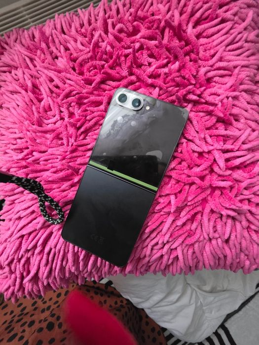 Samsung Galaxy Z Flip 7