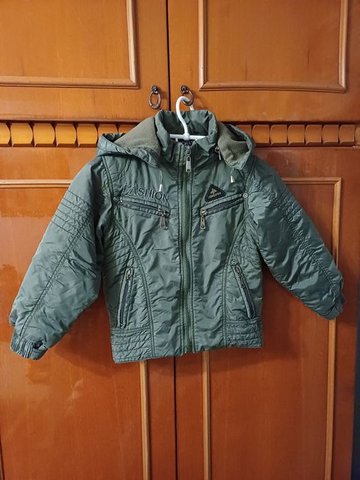 Продам куртку для хлопчика