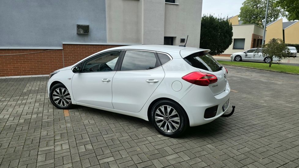 Kia Ceed Ledy  Nawigacja Kamera Serwis Do Końca