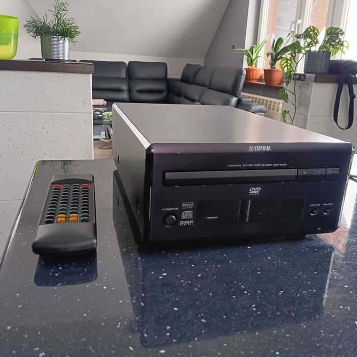 Yamaha DVD-E810 Pianocraft black czarny sprawny z pilotem