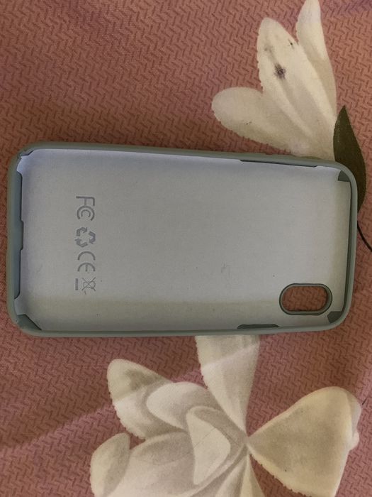 Чехол на айфон XR б/у