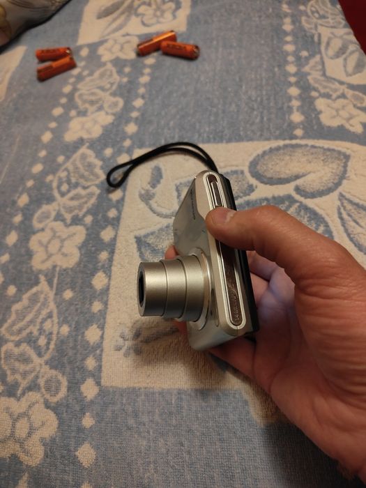 Продам фотокамера Olympus fe-47