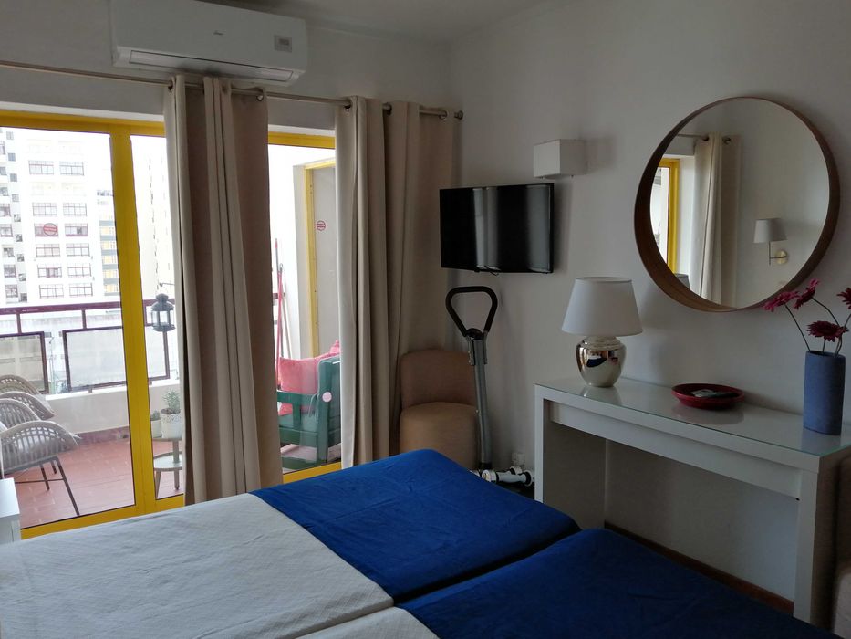 Apartamento com A/C a 200 m da Praia da Rocha
