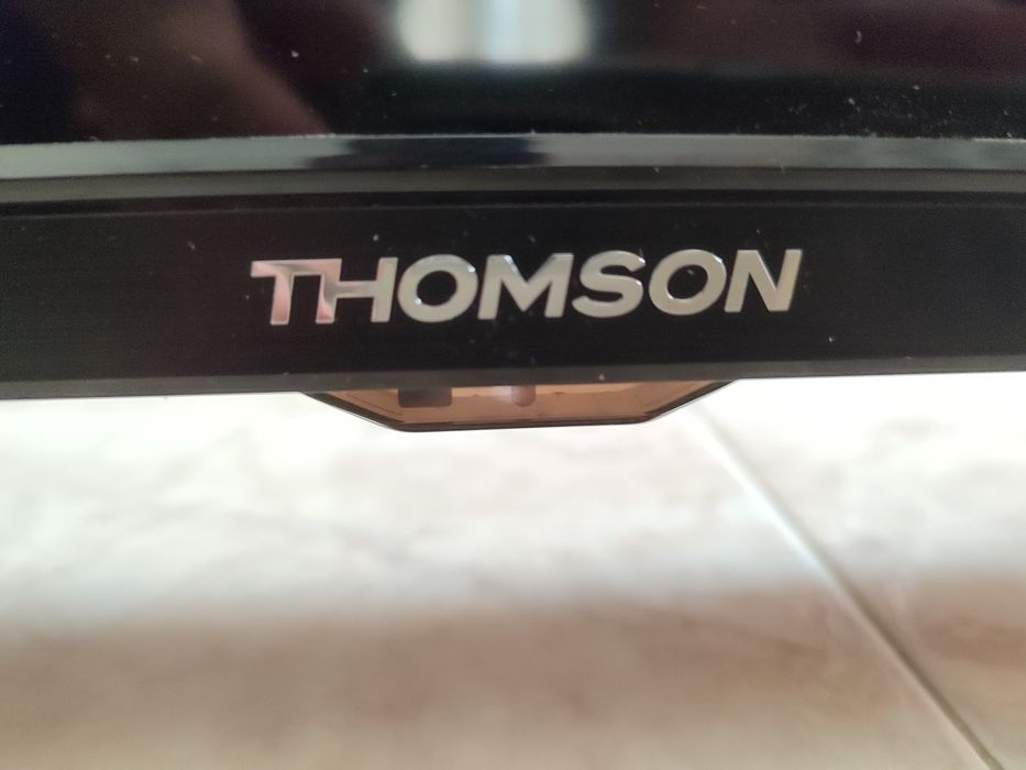 TV 28" THOMSON Avariada