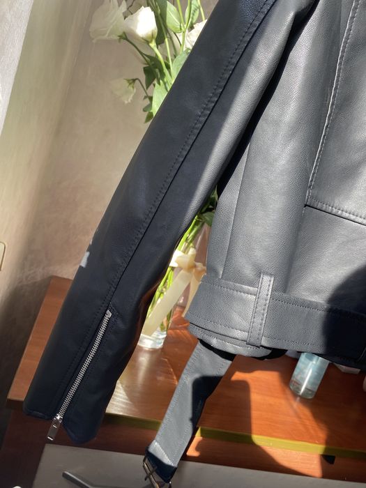 Куртка з екошкіри