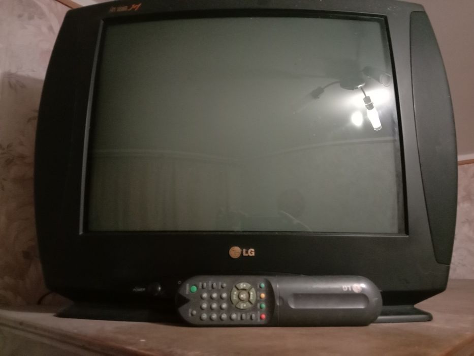 Продам телевизор LG