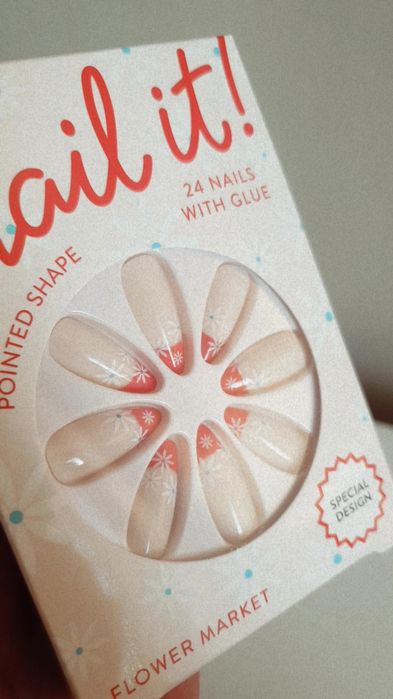 Nowe sztuczne paznokcie tipsy w kwiatuszki migdałki hit wyprzedaż glam