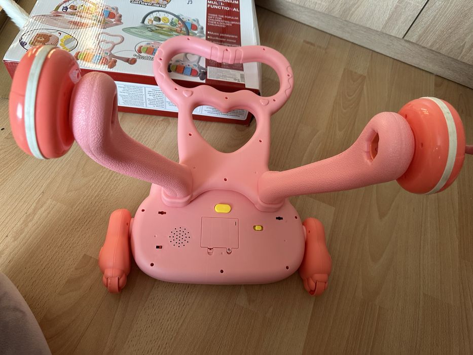 Килимок толокар 2в1  рожевий,  піаніно 3м+ є коробка гарний стан