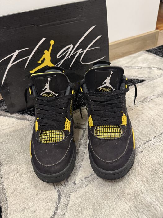 Jordany IV yellow thunder