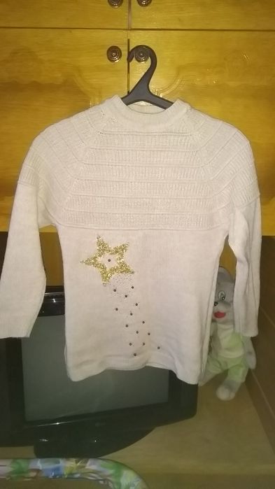 Продам кофту теплу