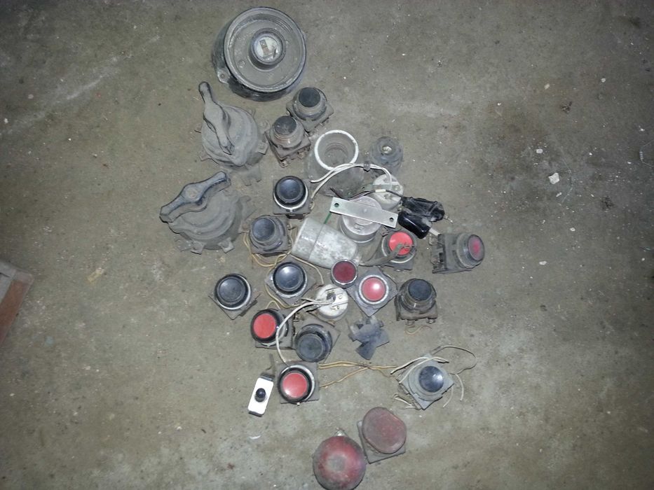 Кнопка запуска включения-выключения КЕ 011