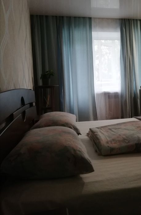 Погодинно подобово готель Україна , район Голливуда , центр