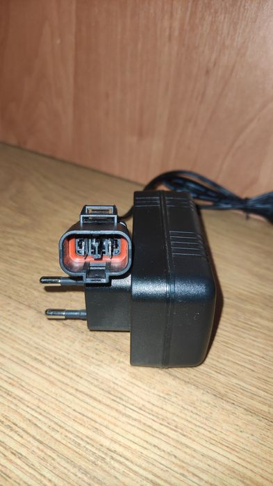 Блок питания для аккумуляторов газонокосилки einhell