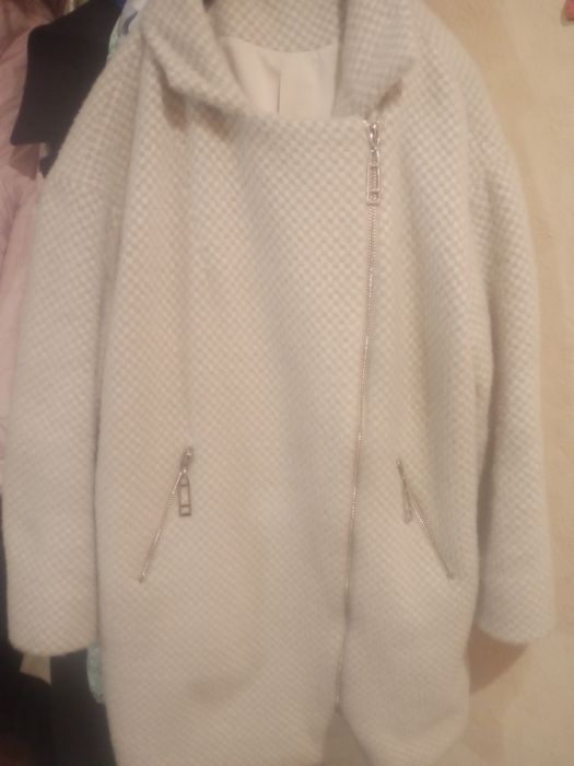 Пальто женское бежевое клетка