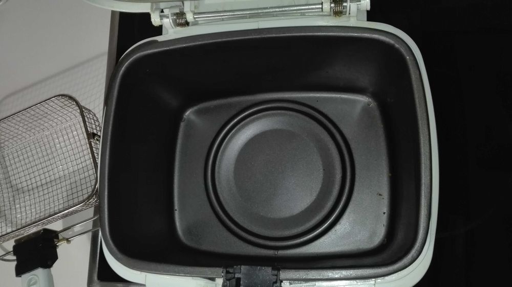 Fritadeira eléctrica em mto bom estado