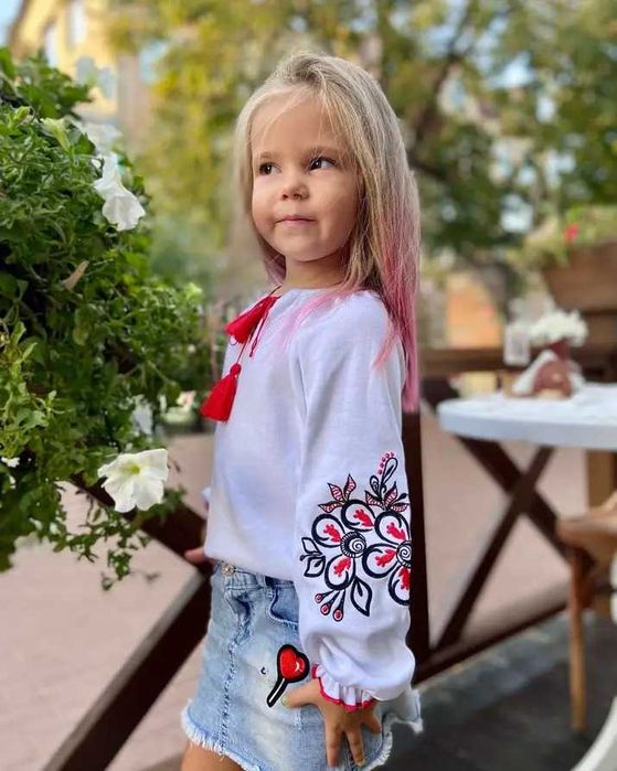 Вишиванка на дівчинку
