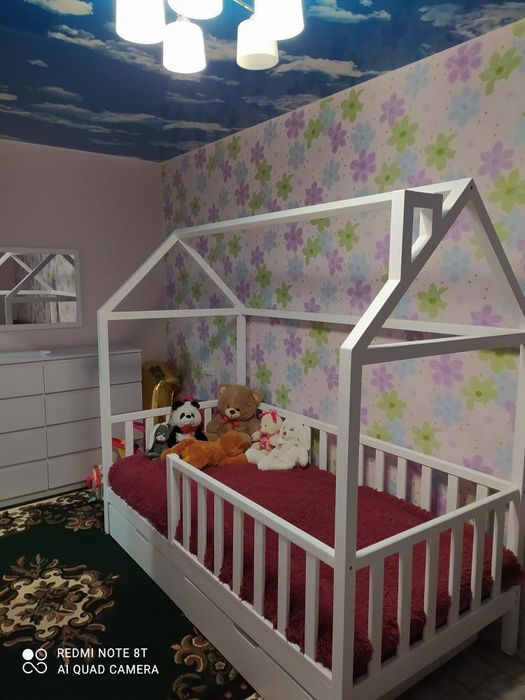 Продам дитяче ліжко з матрацом