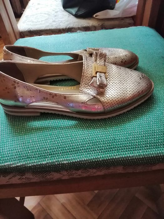 Балетки шкіряні жіночі