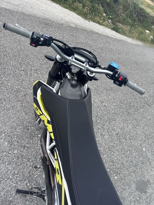 Vendo husqvarna 701 supermoto