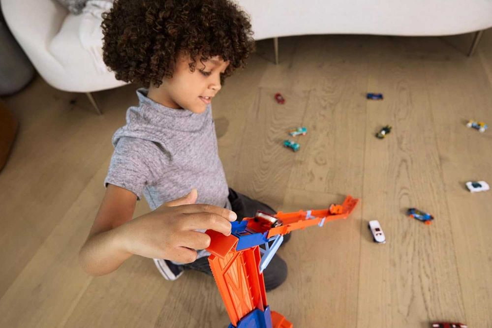 Трек Хот вілс Вантажівка-транспортер Суперспуск Hot Wheels HDY92