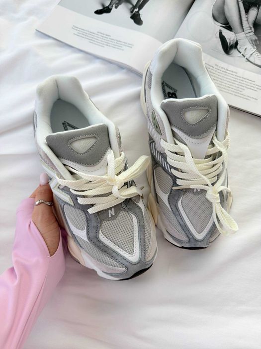 Кросівки жіночі / New Balance 9060