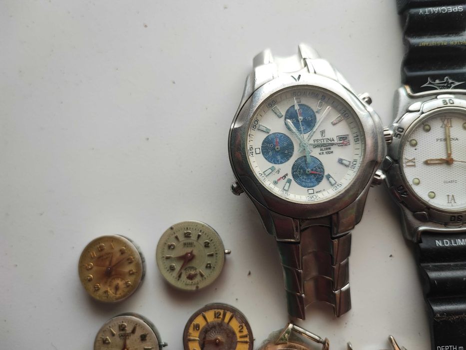 Lote de relógios para peças ou reparação