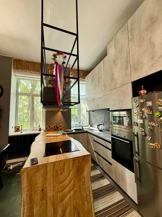 Продаж квартири вашої мрії в ЦЕНТРІ+ГАРАЖ!Код:21696