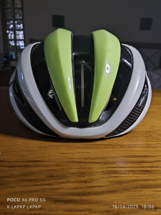 Capacete ciclismo giro