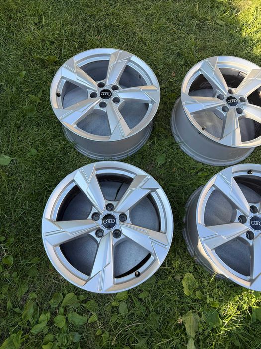 Оригінальні диски Audi R18 5x112