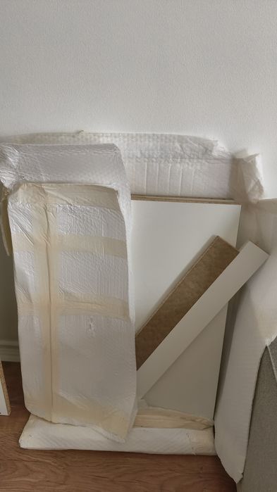 Módulo IKEA PAX 236x58 cm com 2 varões + porta espelho