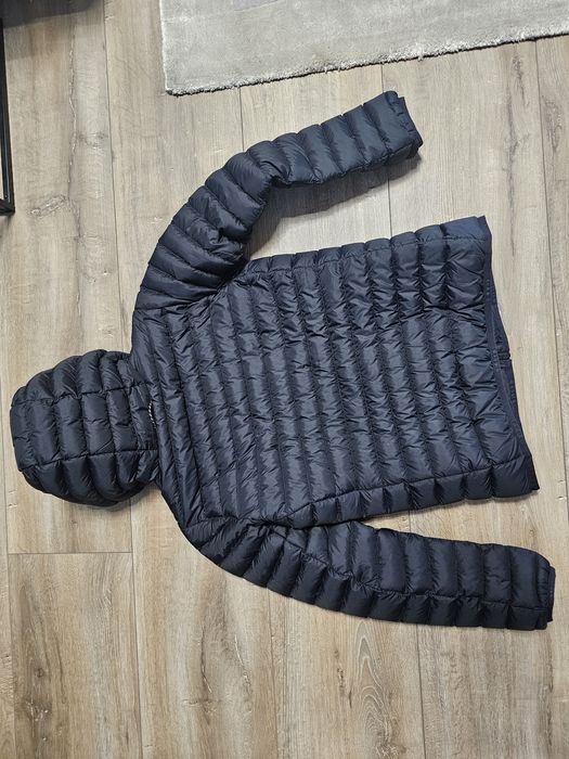 Kurtka puchowa Peak Performance S W Down Linear Hood Jacket