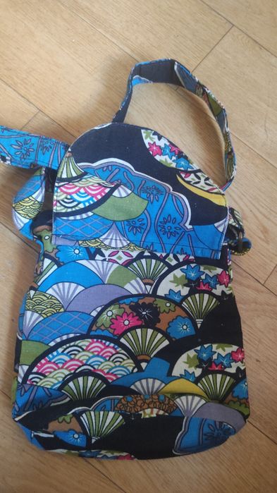 Torebka z tkaniny crossbody. Nowa