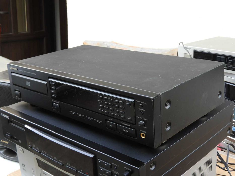 Odtwarzacz CD Kenwood DP - 4030