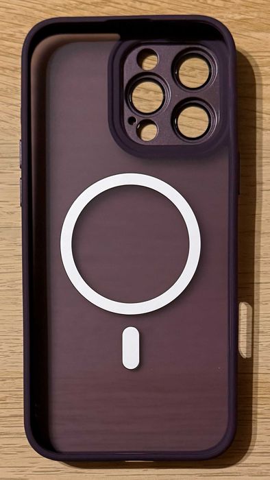 Etui iPhone 16 Pro Max MagSafe osłona aparatu półprzezroczyste fiolet