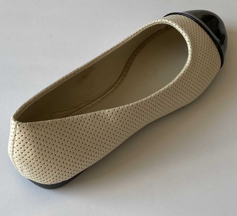 Beżowe baleriny połysk rozmiar 38 (BAL9)