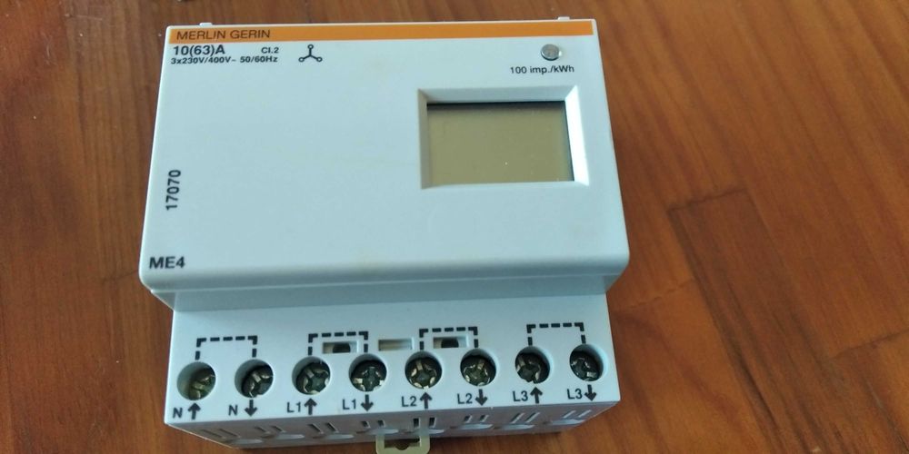 Contadores elétrico, monofásico ou trifásico,  Amperímetro